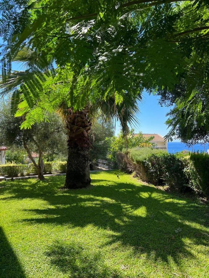 Villa Βianca In Sithonia Gerakini Bagian luar foto